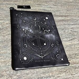 NWT Fairyloot Atlas Six Olivie Blake Book Sleeve Black Cosmic Design Bag